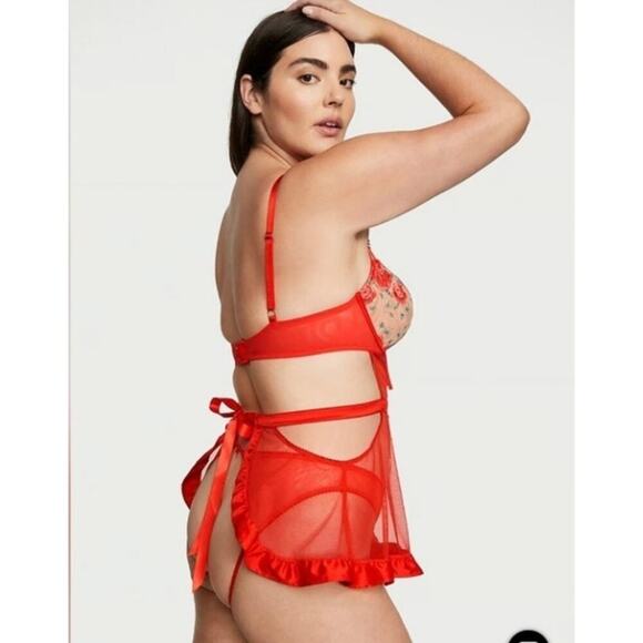 Victoria’s Secret Wicked Floral Embroidery Red Sheer Lace Apron NWT~NEW💋 - Picture 3 of 16